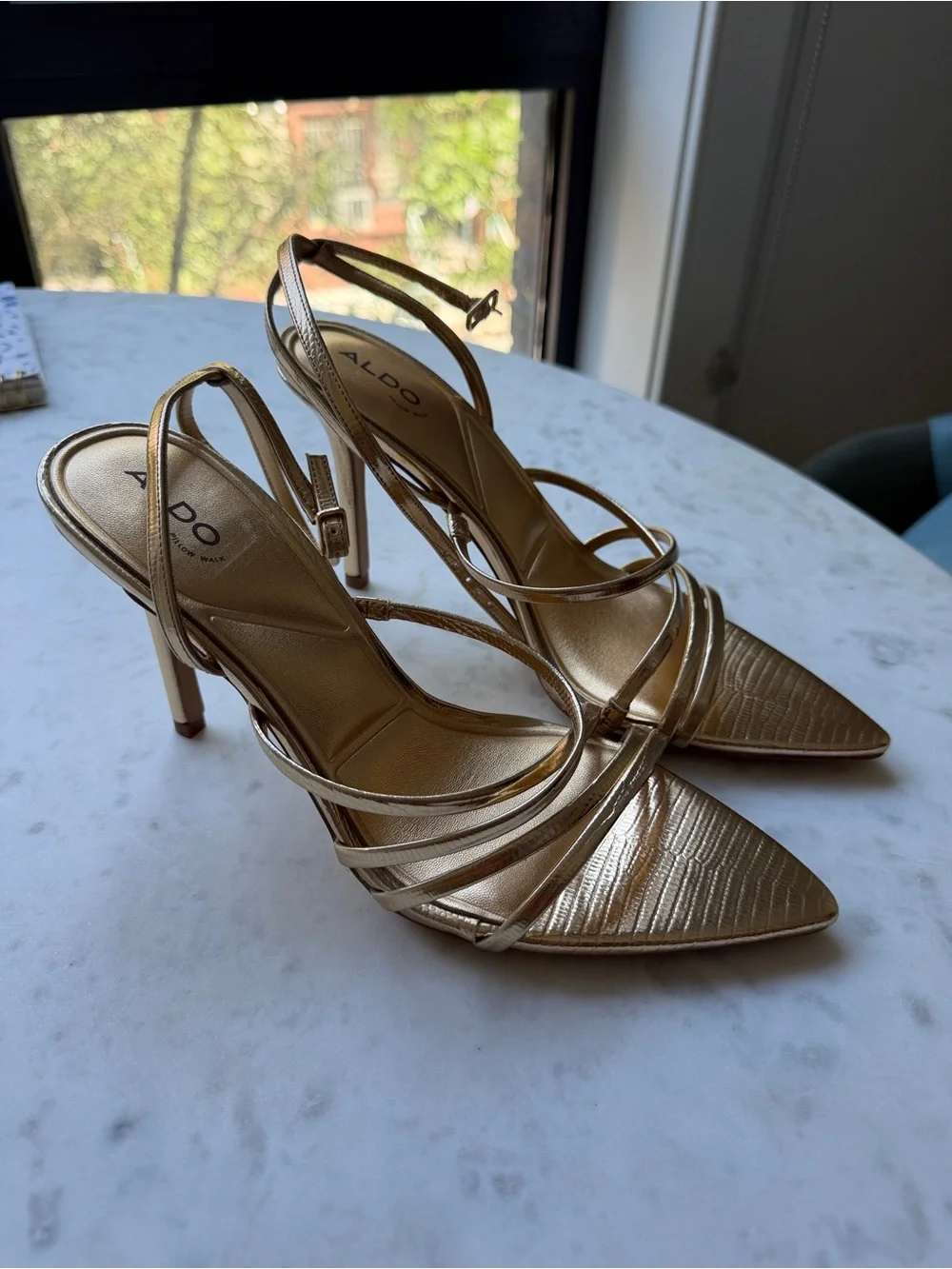 Also shoes worn once